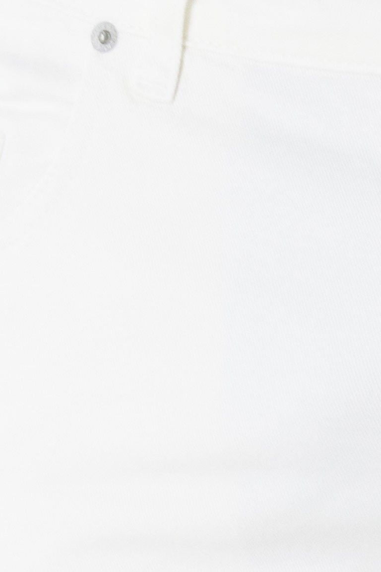 Jeans uomo slim fit in cotone elasticizzato  5 tasche chiusura bottoni
