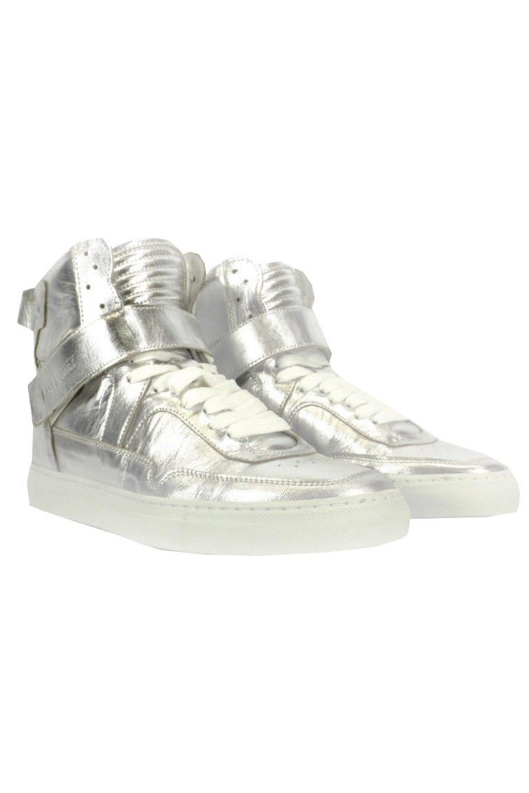 Sneakers alta in pelle argento effetto specchio suola bianca