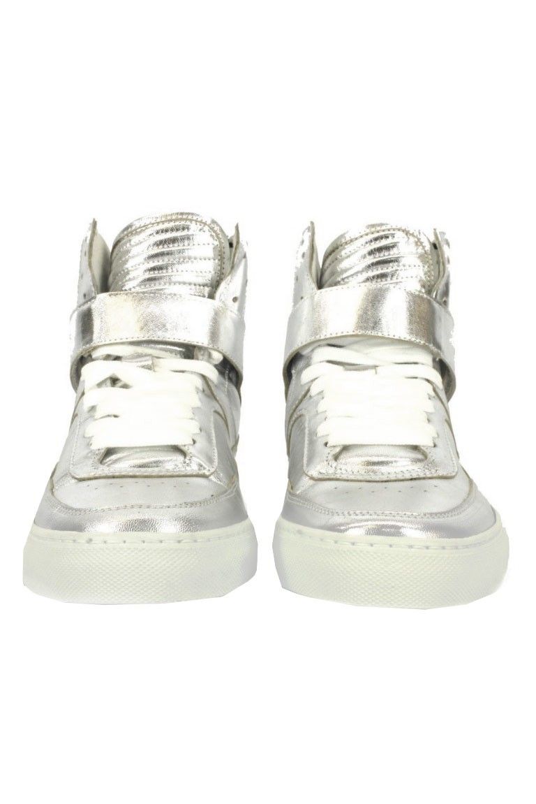 Sneakers alta in pelle argento effetto specchio suola bianca