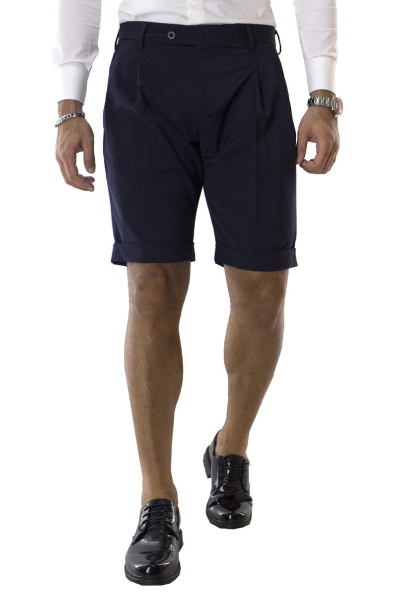 Bermuda uomo blu in fresco lana vita alta con doppia pinces e tasca america