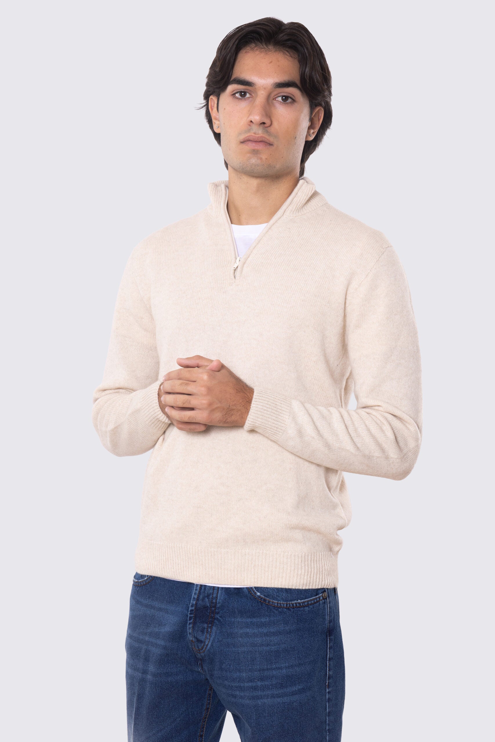 Maglione collo alto con mezza zip a scomparsa panna 100% cashmere a tubolare tinta unita con elastici sulle maniche e sul fondo Finezza 12.