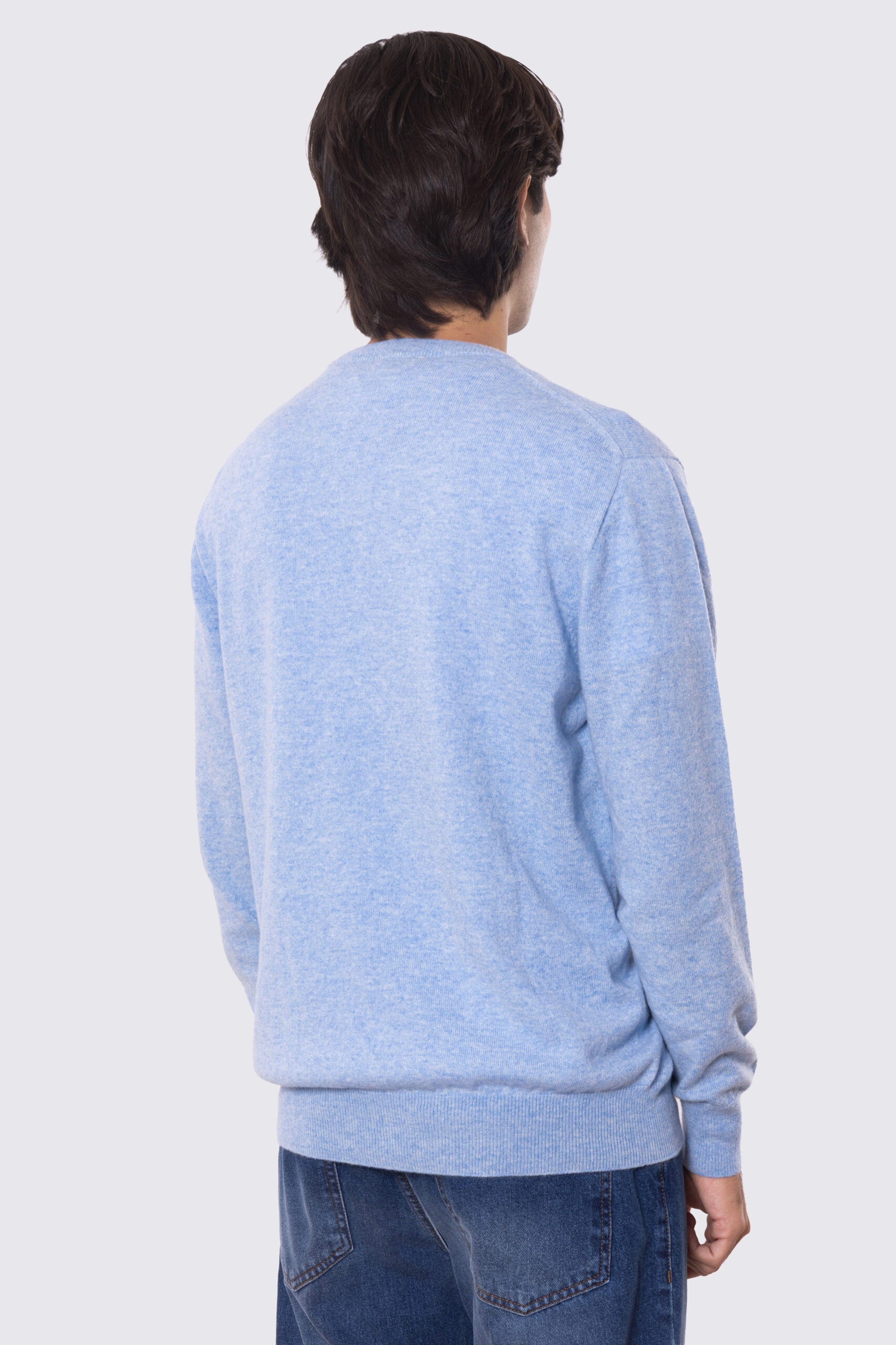 Maglione scollo a v celeste 100% cashmere a tubolare tinta unita con elastici sulle maniche e sul fondo Finezza 12