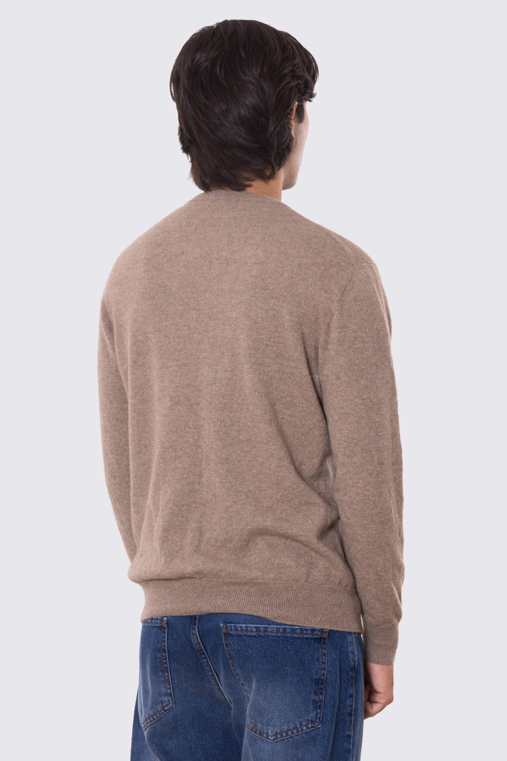 Maglione scollo a v tortora 100% cashmere a tubolare tinta unita con elastici sulle maniche e sul fondo Finezza 12
