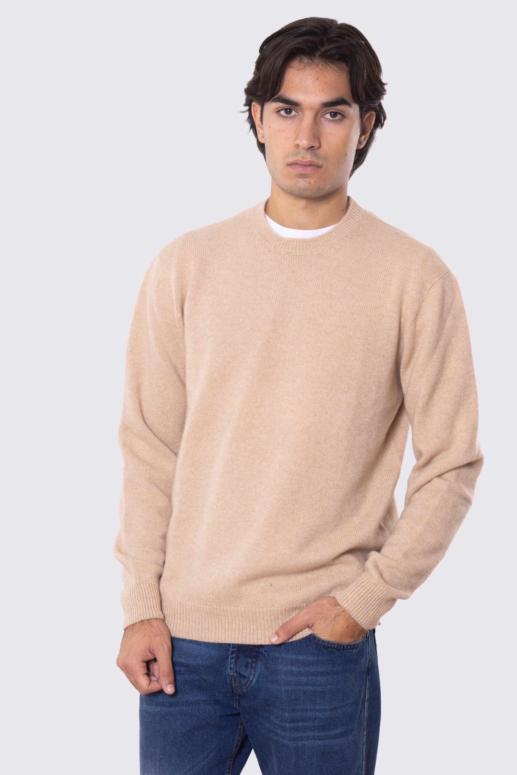 Maglione girocollo color cammello 100% cashmere a tubolare tinta unita con elastici sulle maniche e sul fondo Finezza 7