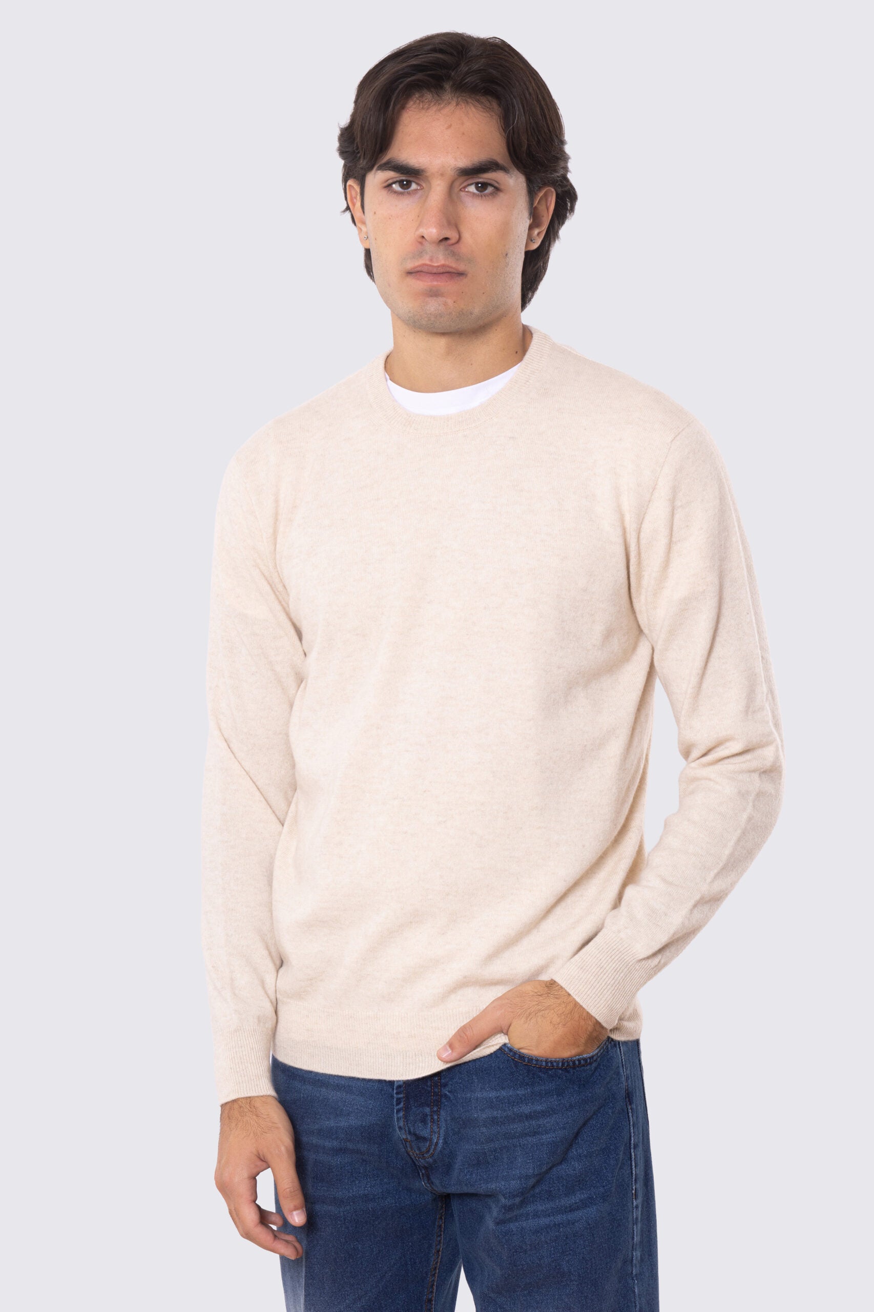 Maglione girocollo beige chiaro 100% cashmere a tubolare tinta unita con elastici sulle maniche e sul fondo Finezza 7