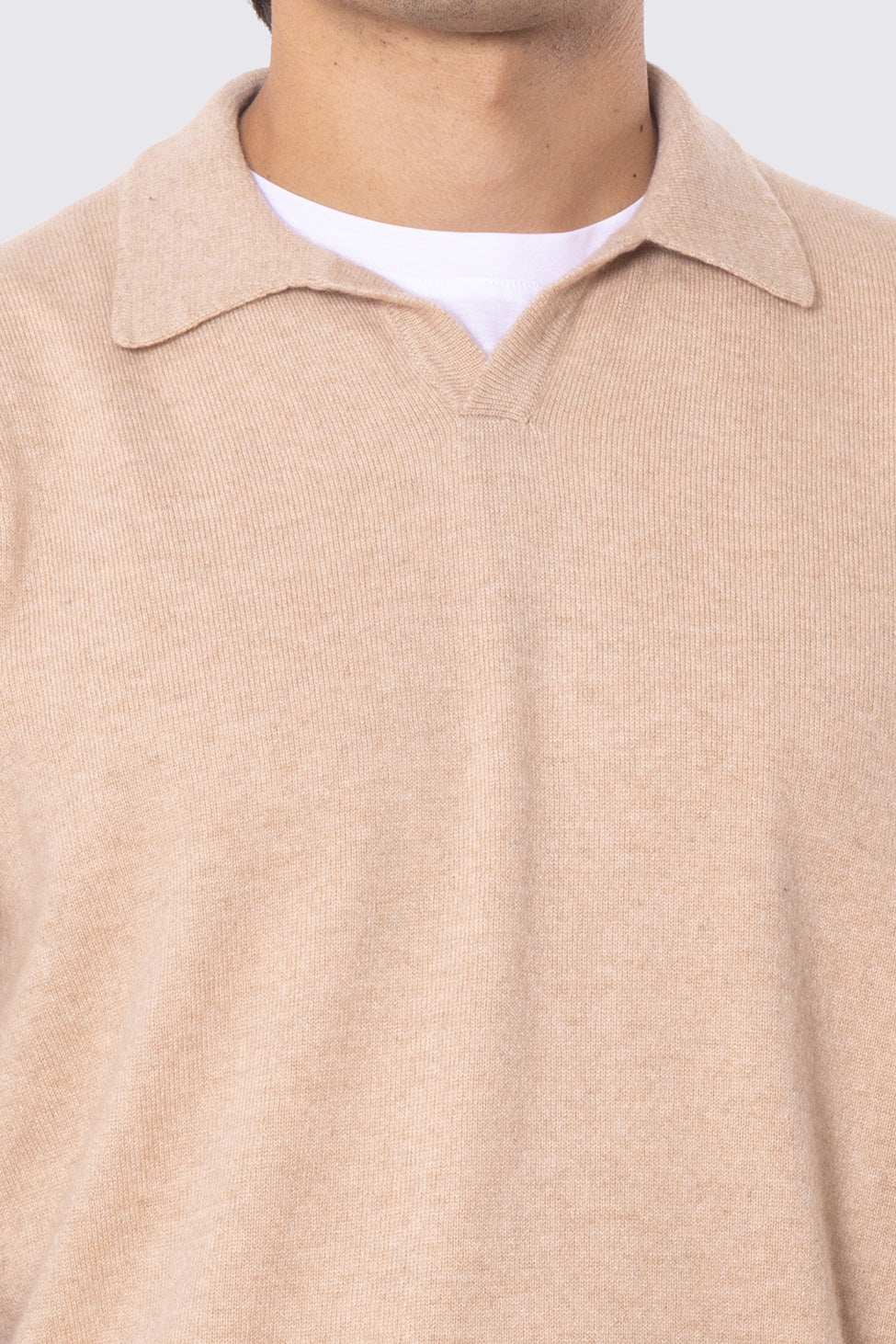 Maglione Collo camicia color cammello 100% cashmere a tubolare tinta unita con elastici sulle maniche e sul fondo Finezza 12