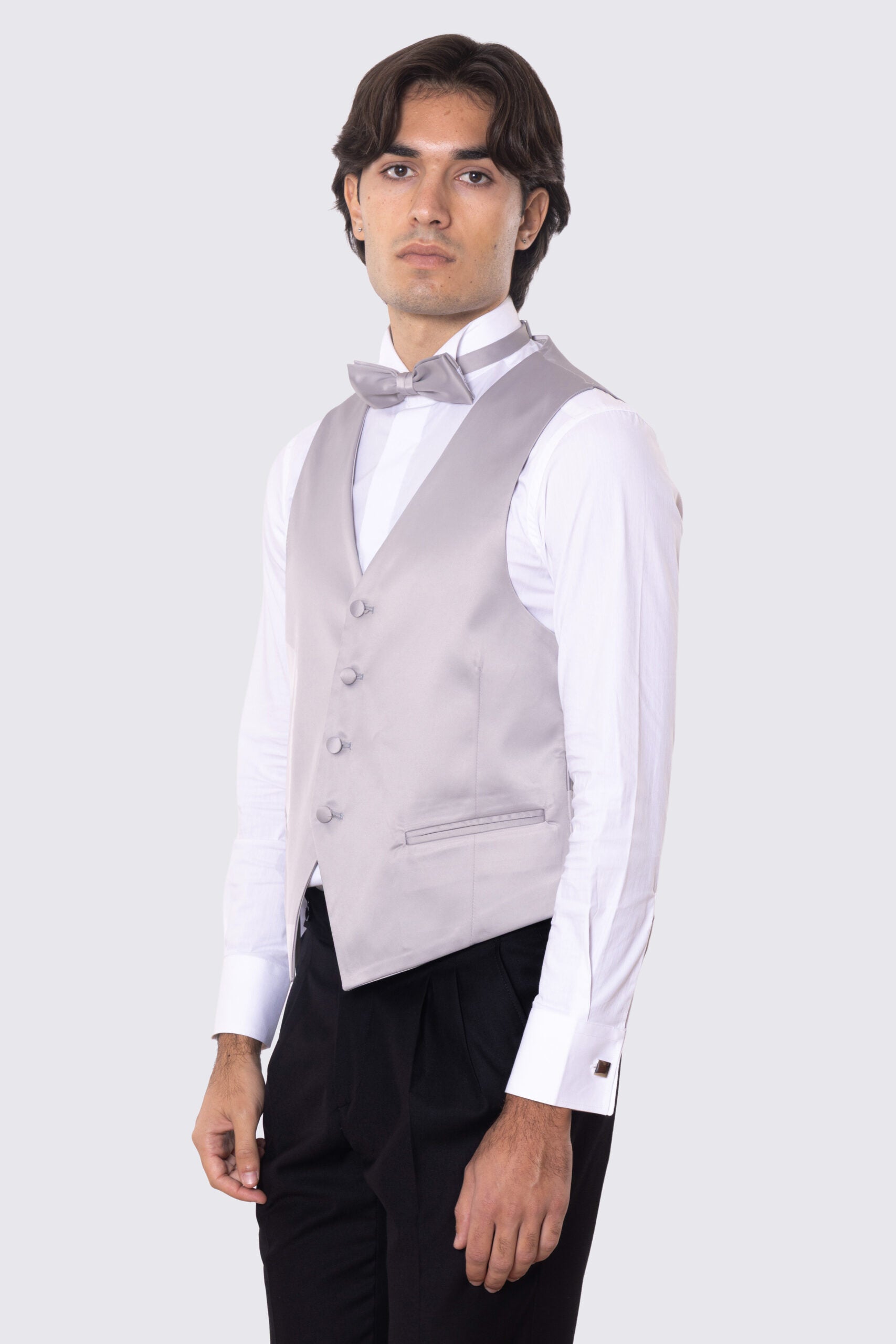 Gilet monopetto grigio in raso da uomo regular fit con tasche a filo e gancio di regolazione sul retro