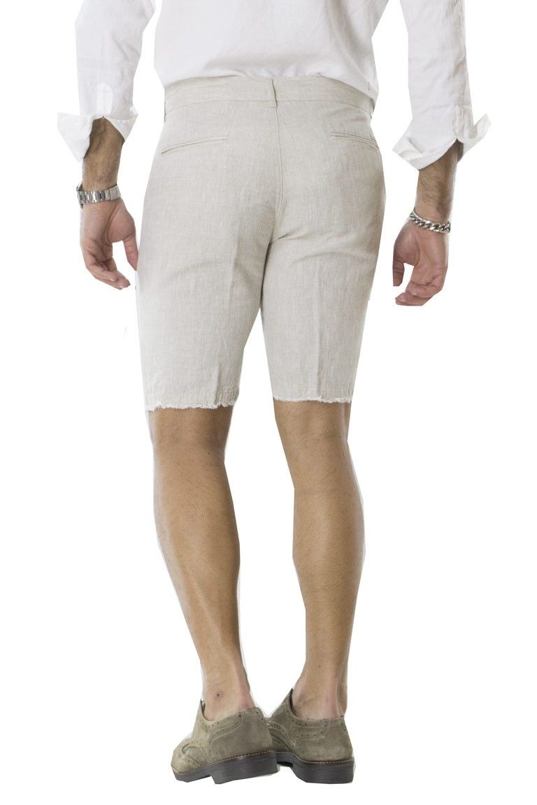 Bermuda uomo in lino modello tasca america con orlo sfrangiato vestibilità regular fit con laccio regolabile in vita con chiusu