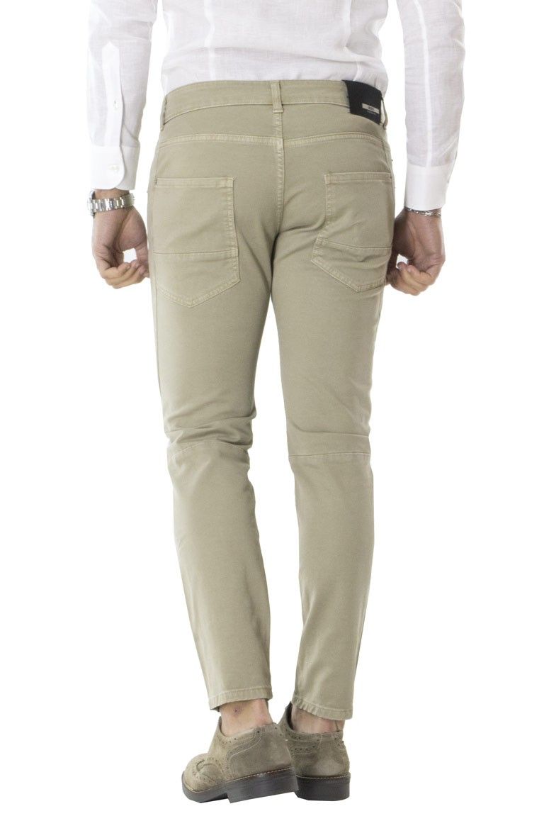 Jeans uomo skinny estivo casual leggermente elastico modello freeman 5 tasche con tagli sotto le tasche chiusura con bottone ve