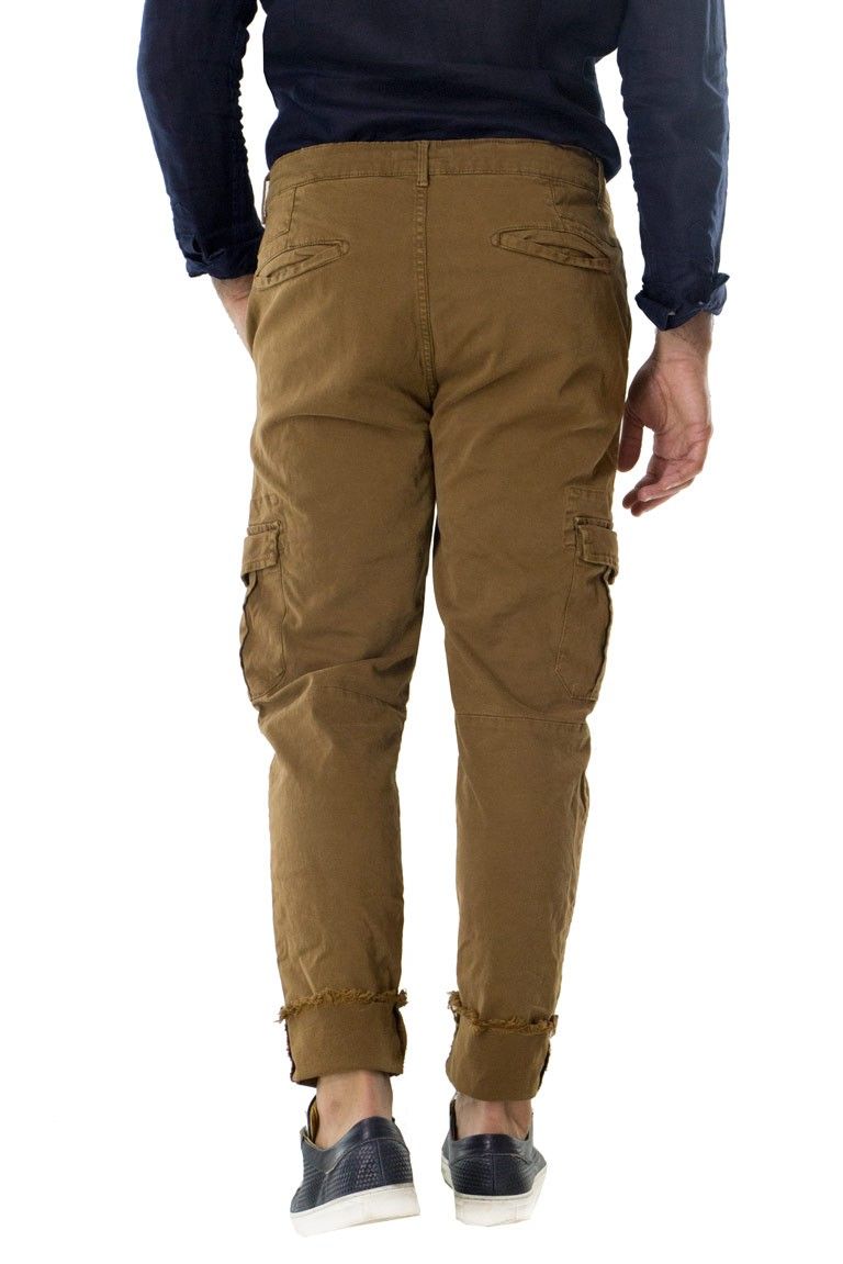 Pantalone uomo con tasconi invernale con risvolto alto sfrangiato verde cammello elasticizzato regular fit tasca america