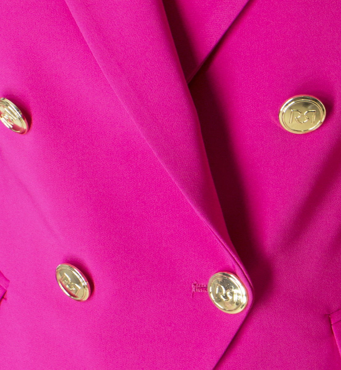 Giacca donna doppiopetto stretta in vita e bottoni in oro specchio logati con spallina e tasca a toppa