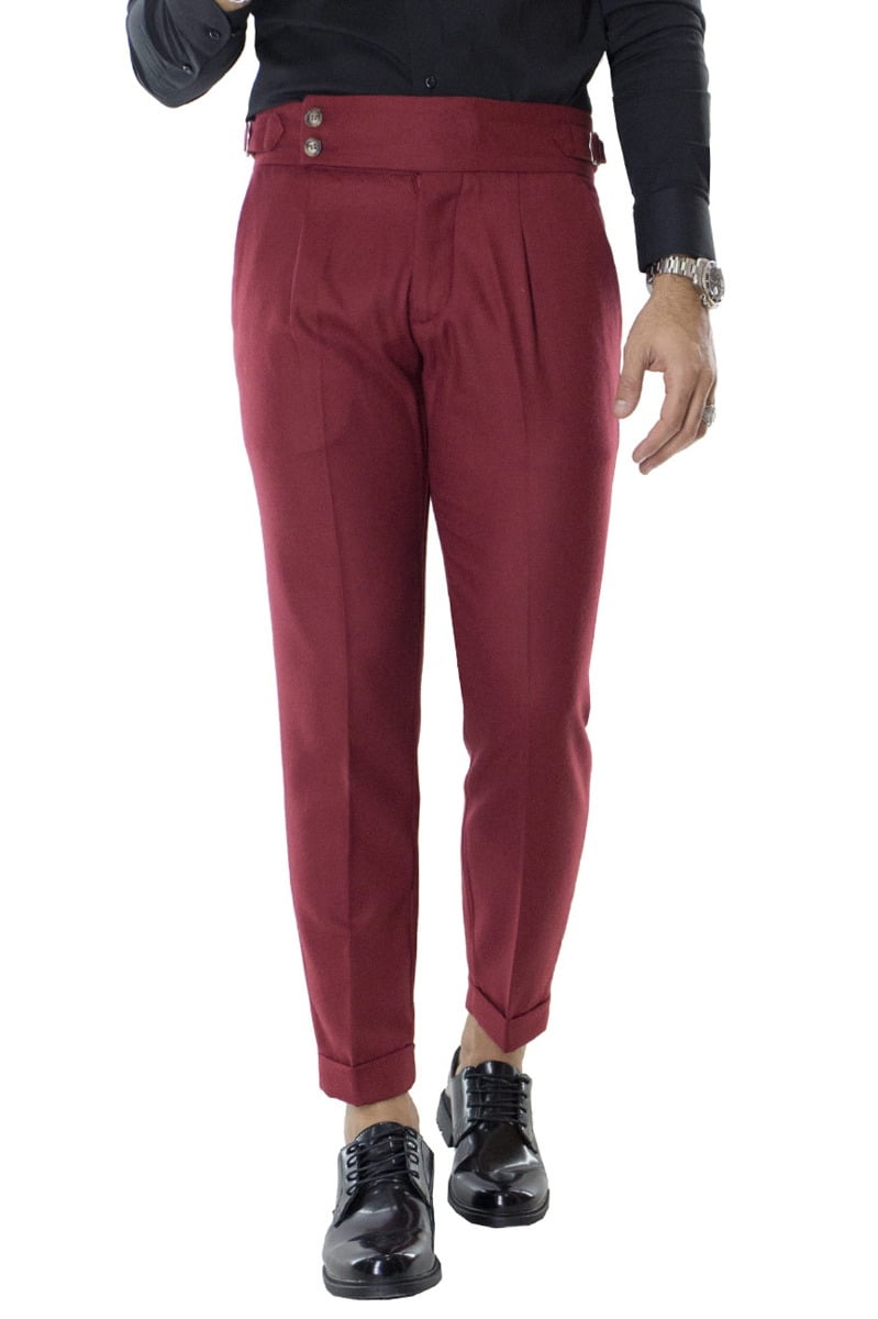 Pantalone uomo vita alta rosso in lana slim fit con pinces fibbia e risvolto made in Italy