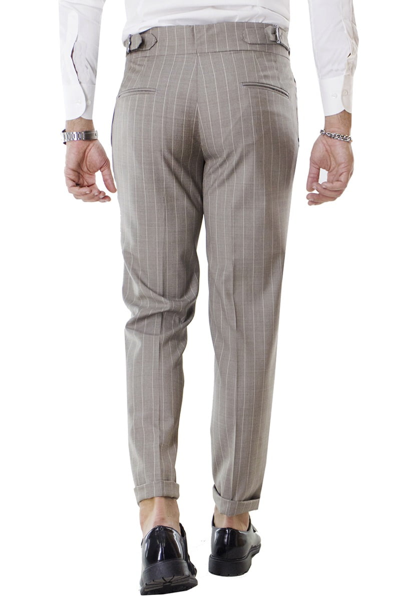 Pantalone uomo Fango Gessato vita alta con pinces fibbie laterali e risvolto 4cm