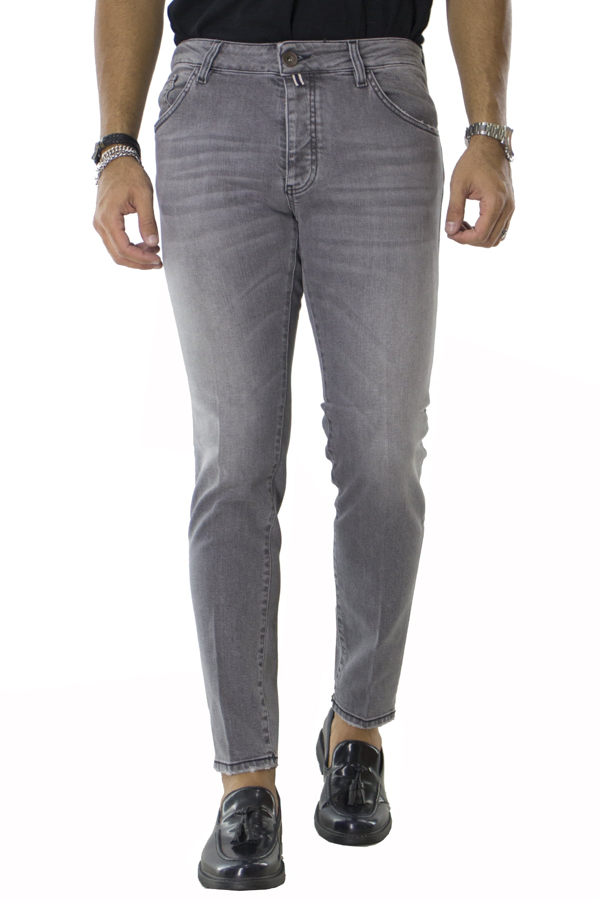 Jeans uomo slim grigio chiaro elasticizzato con sabbiature 5 tasche