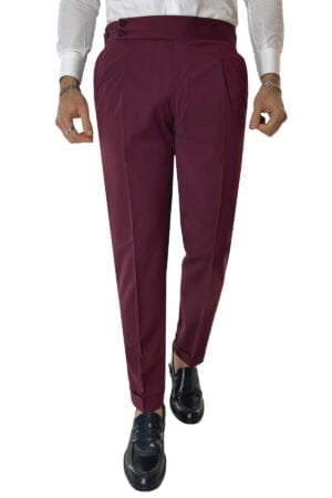 Pantalone uomo Bordeaux in fresco lana tinta unita vita alta con pinces fibbie laterali e risvolto 4cm