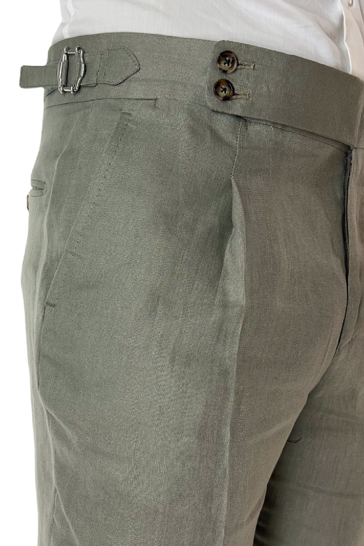 Pantalone uomo verde militare in lino 100% vita alta con pinces fibbie laterali e risvolto 4cm
