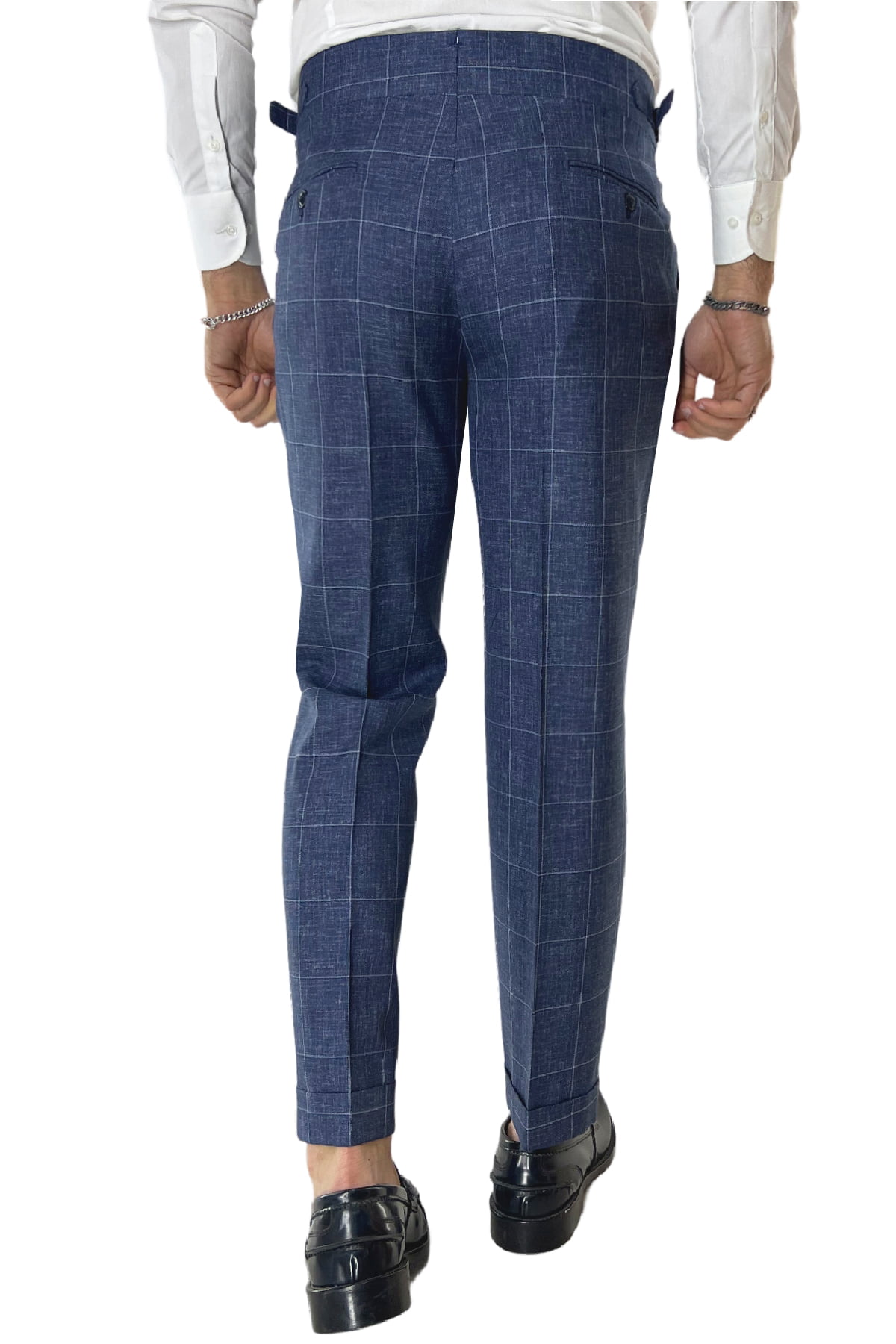 Pantalone uomo blu denim fantasia quadri fresco lana 250 grammi vita alta con pinces fibbie laterali e risvolto 4cm