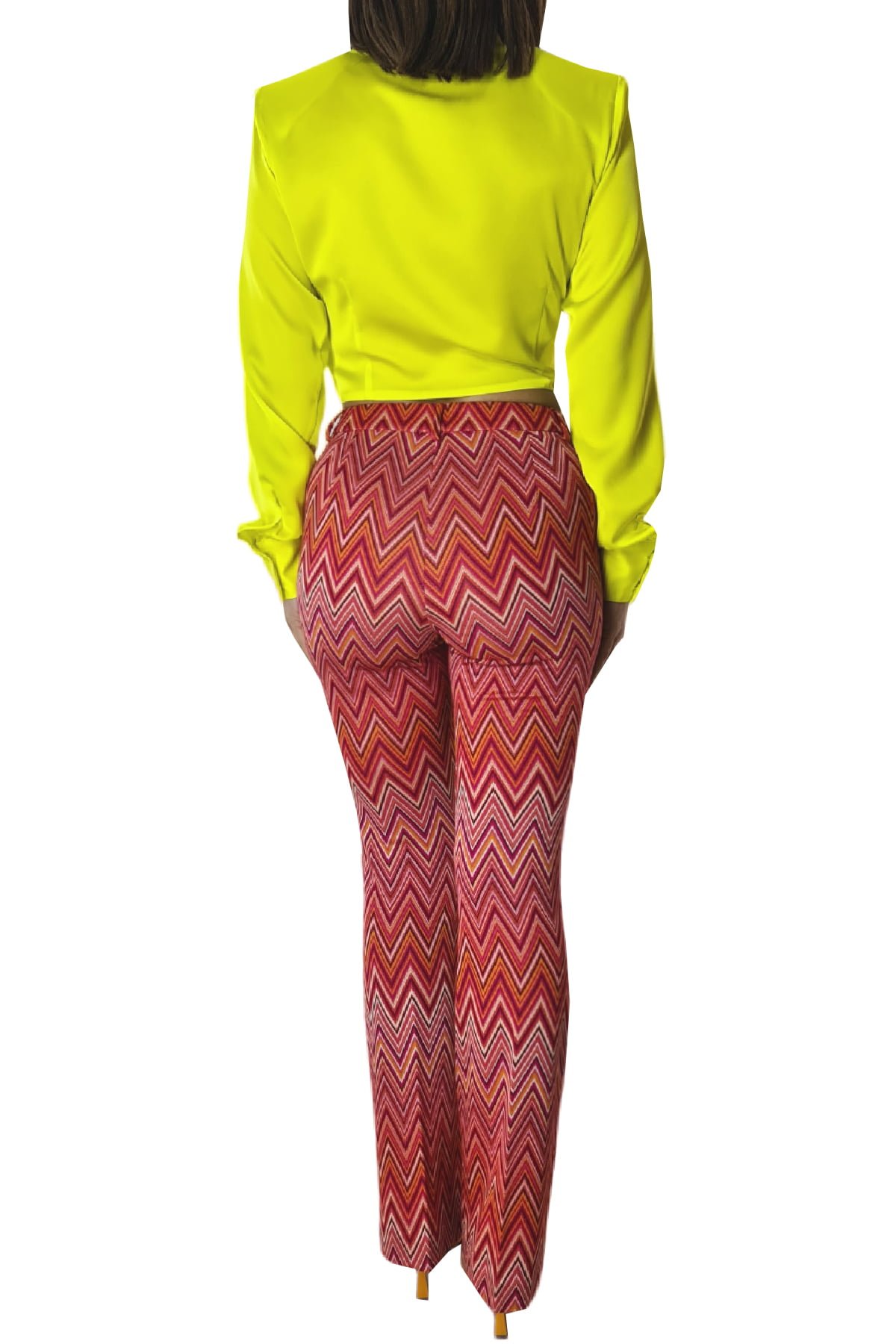 Pantalone donna vita alta a zampa in tessuto maglia con passanti per cintura chiusura bottone