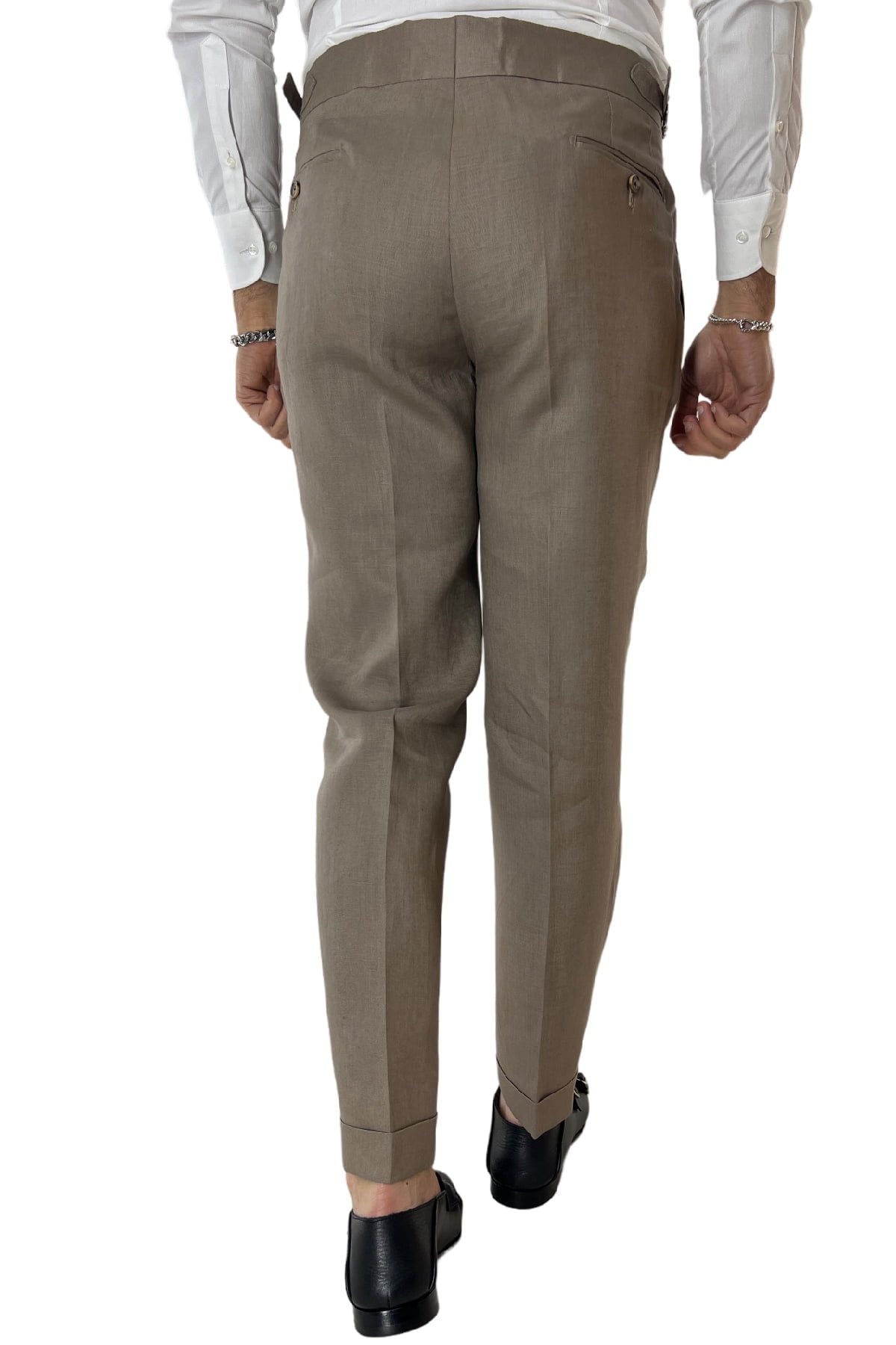 Pantalone uomo fango in lino 100% vita alta con pinces fibbie laterali e risvolto 4cm