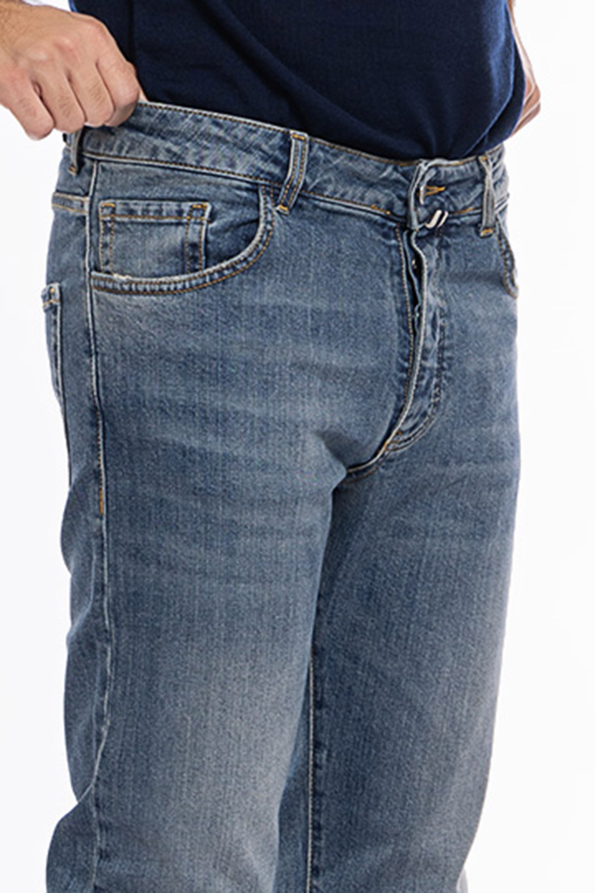 Jeans da uomo con sfumature beige modello 5 tasche slim fit made in italy