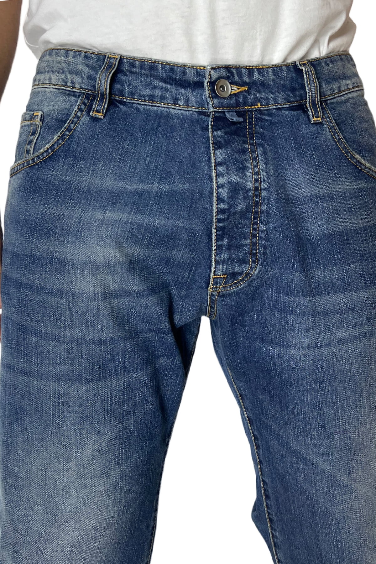 Jeans da uomo con sfumature beige modello 5 tasche regular fit made in italy