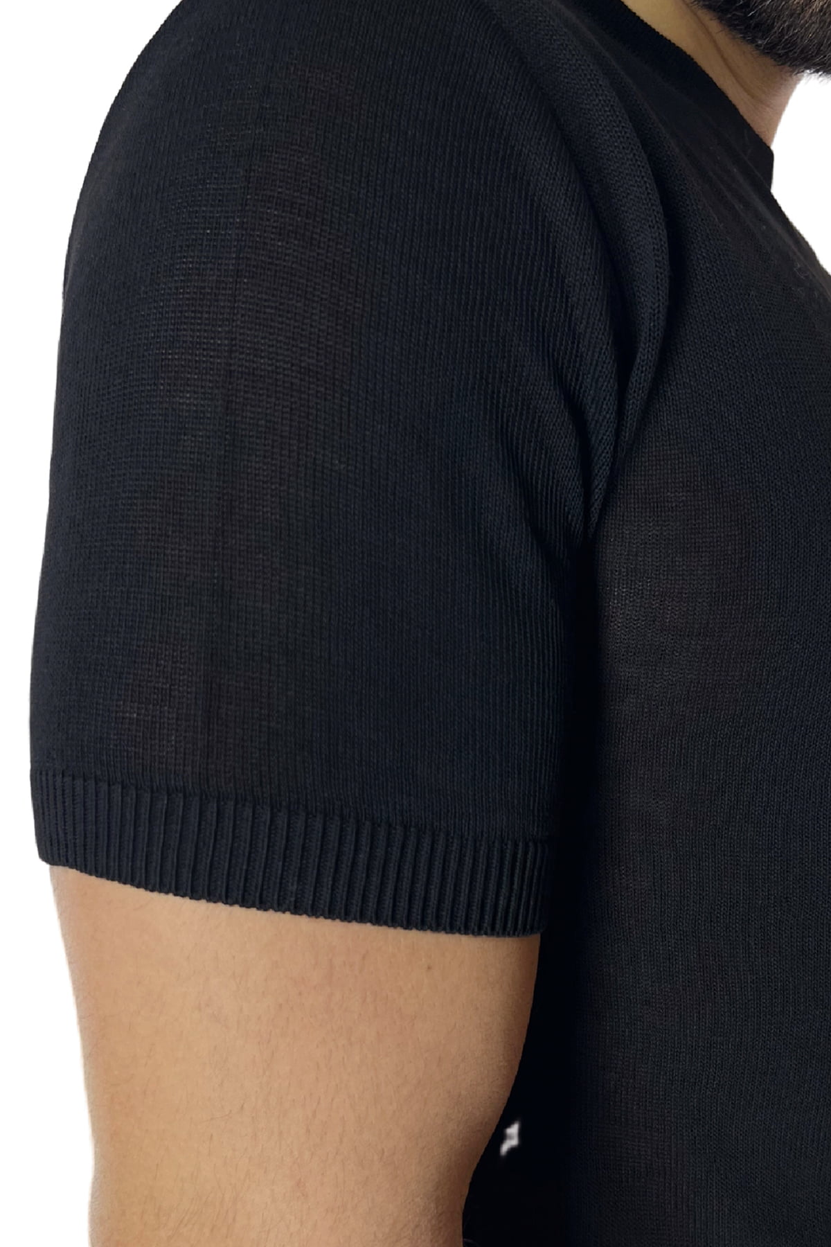 T-shirt uomo nera in viscosa mezze maniche scollo largo made in italy