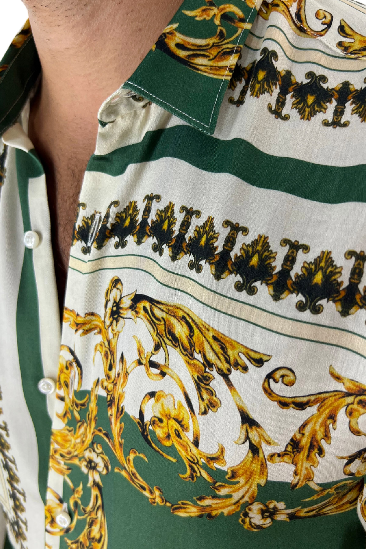 Camicia Uomo In Viscosa fantasia barocca verde bottiglia vestibilita comoda Collo Italiano