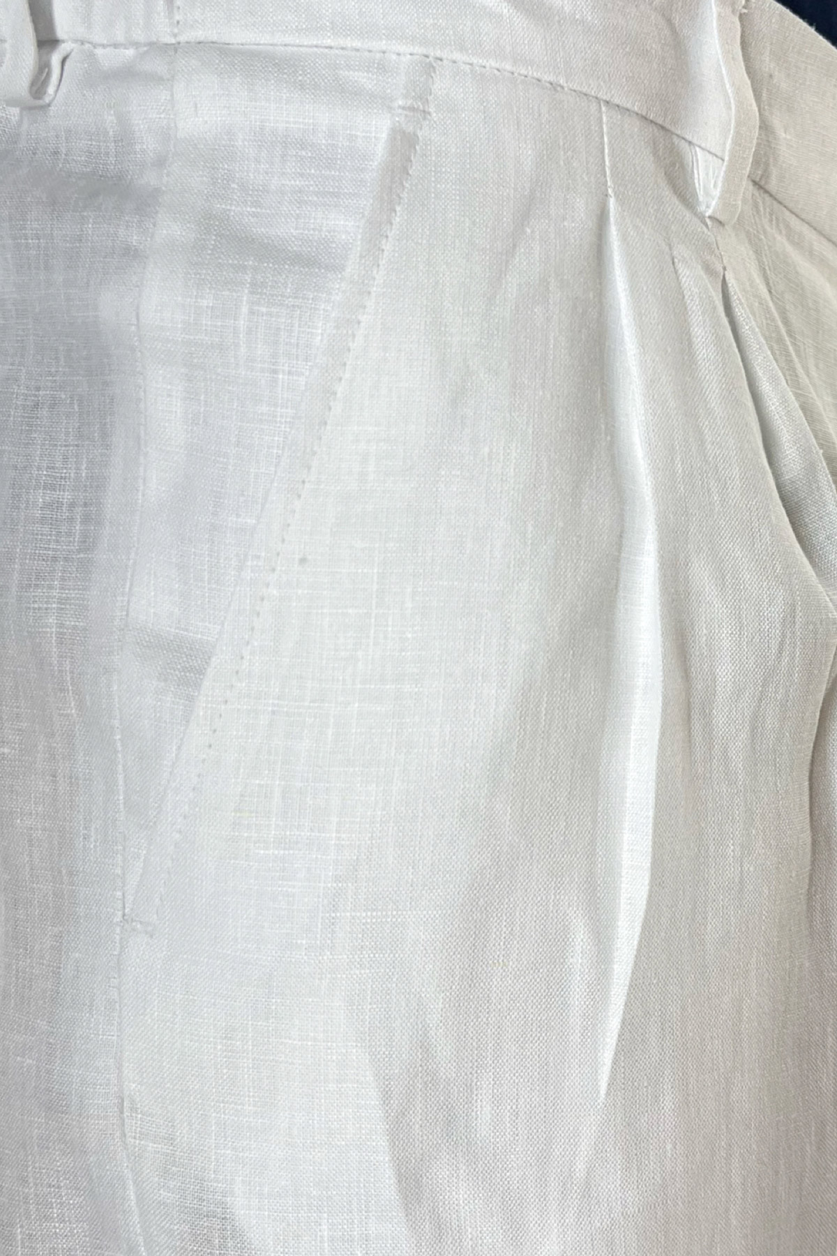 Bermuda uomo bianco in lino 100% con mezza coulisse doppia pinces e tasca america