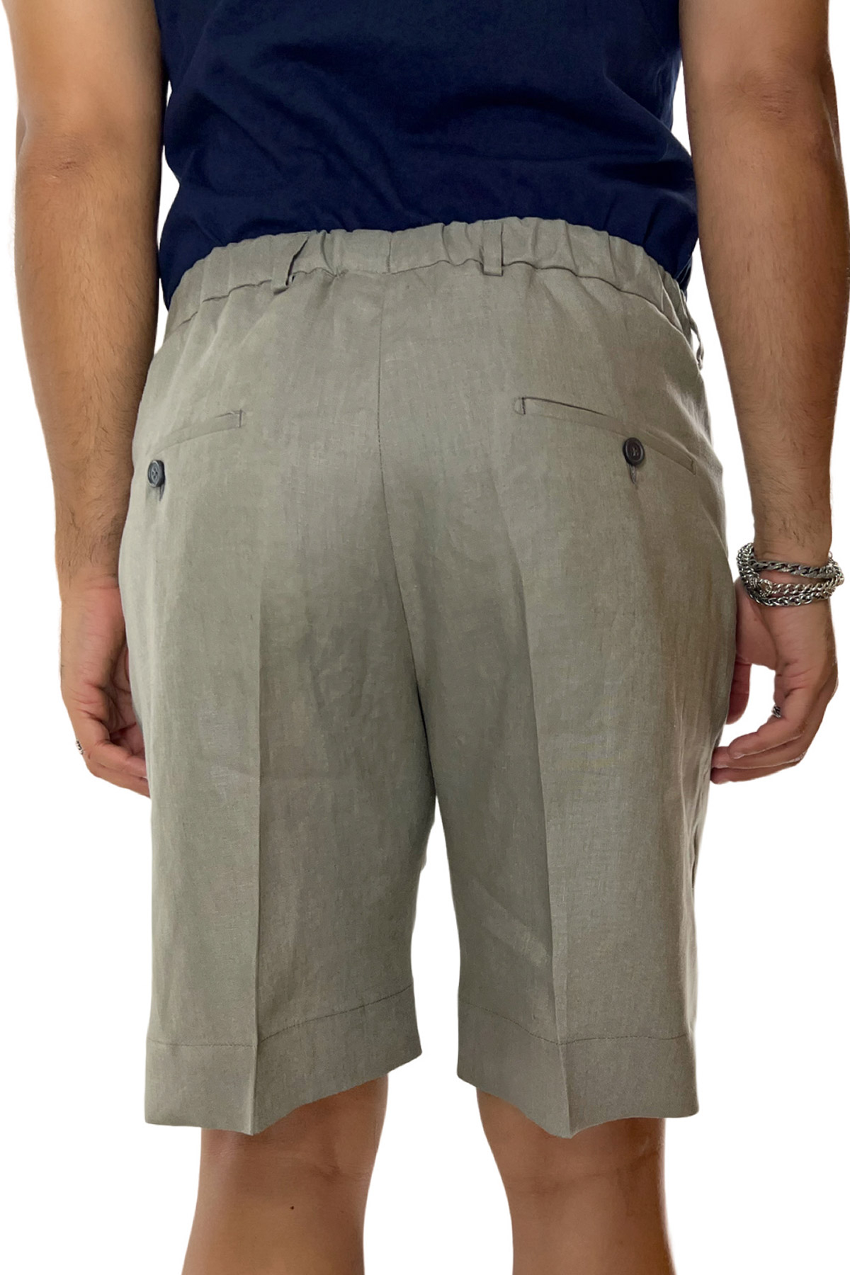 Bermuda uomo verde militare in lino 100% con mezza coulisse doppia pinces e tasca america