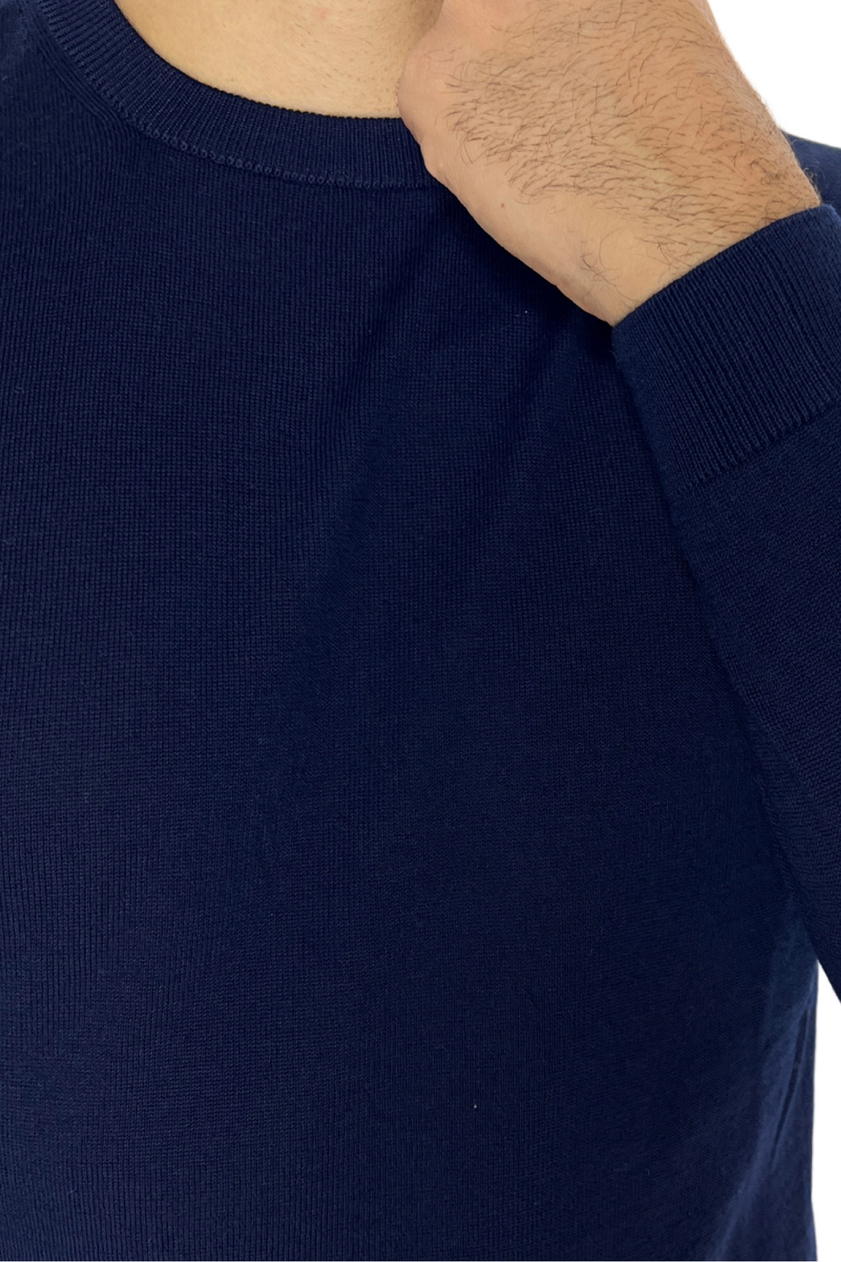 Maglioncino da uomo girocollo blu in lana merinos slim fit made in italy tinta unita