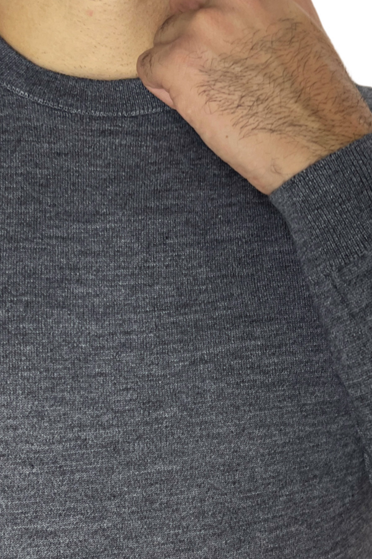 Maglioncino da uomo girocollo grigio medio in lana merinos slim fit made in italy tinta unita