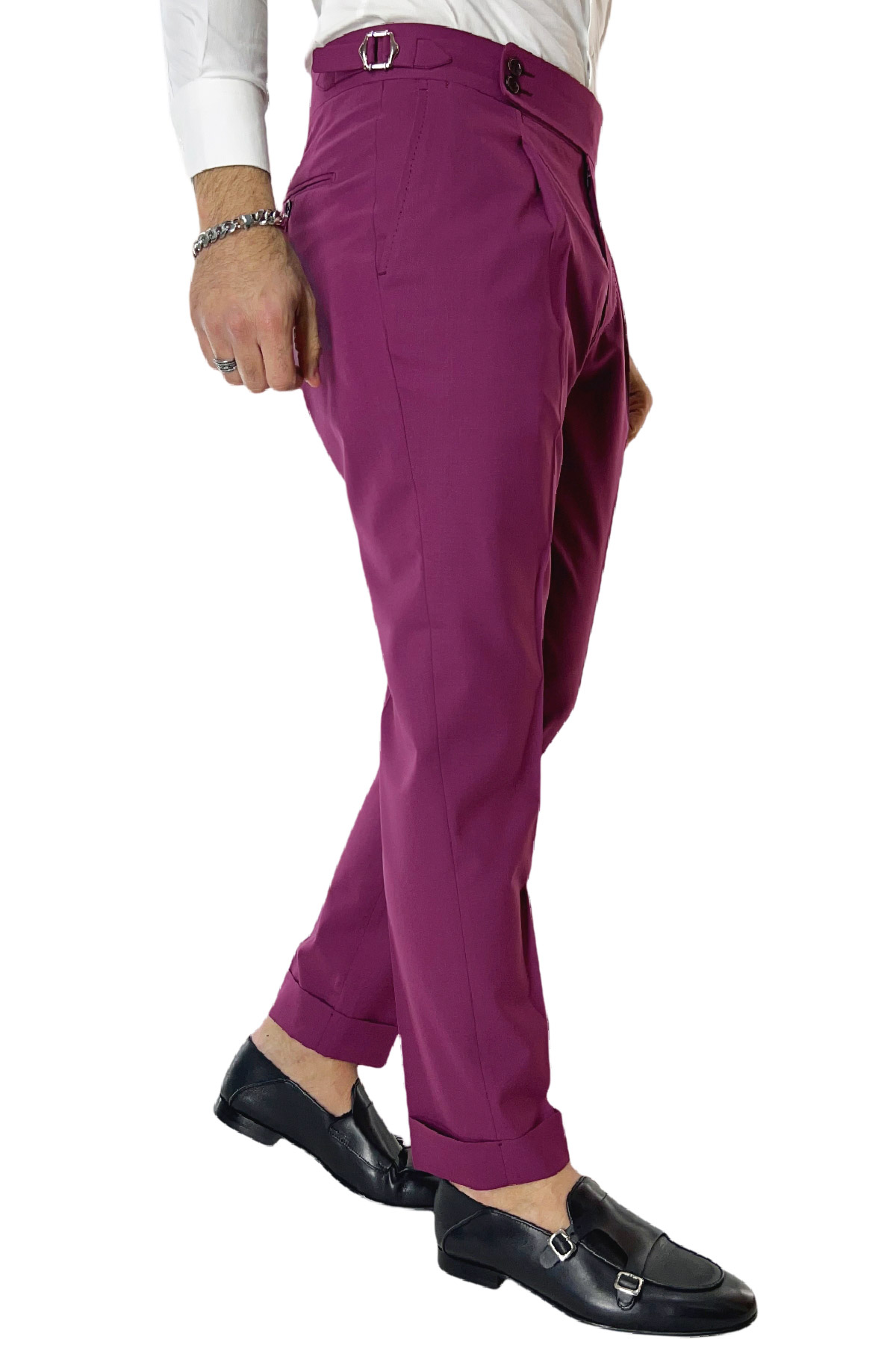 Pantalone uomo vinaccia in fresco lana 100's Holland & Sherry vita alta con pinces fibbie laterali e risvolto 4cm