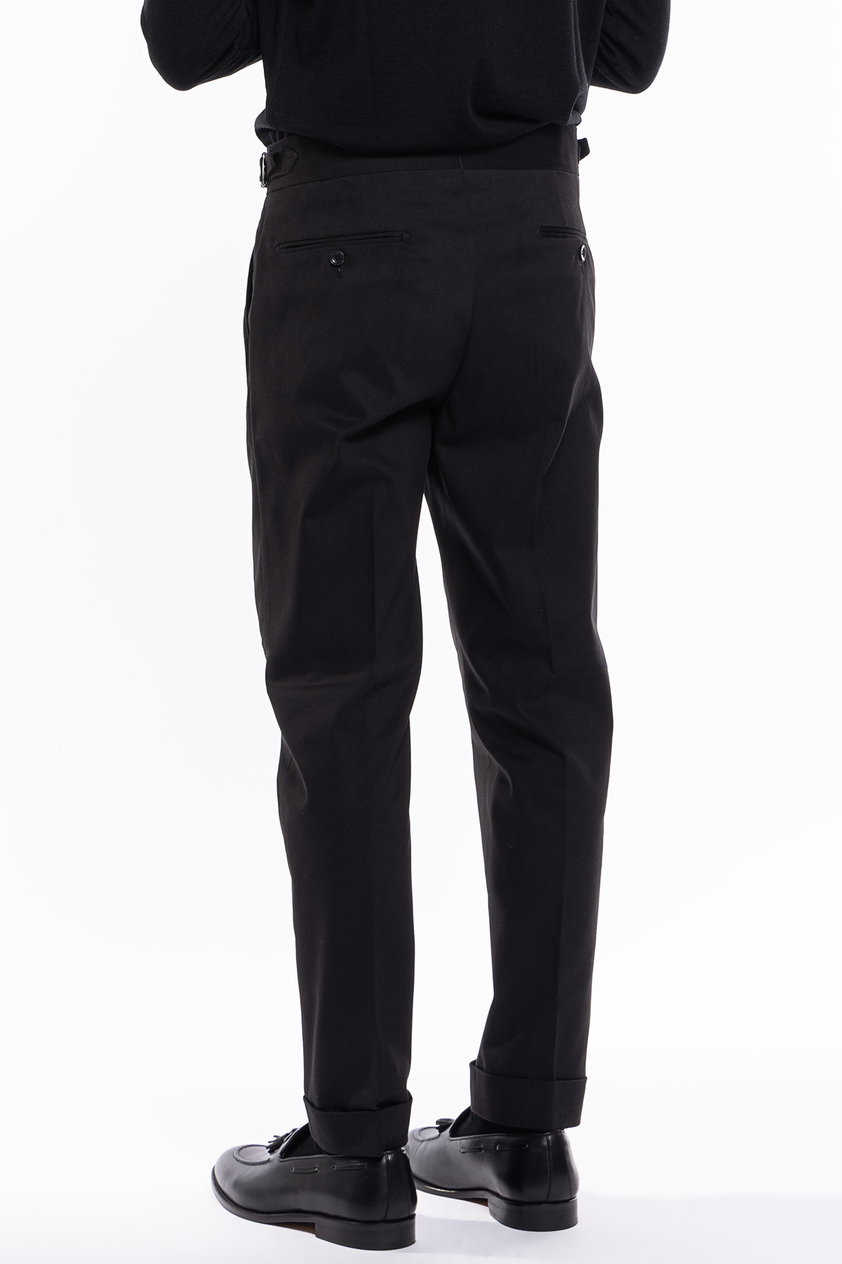 Pantalone uomo nero vita alta tasca america in cotone con doppia pinces e fibbie laterali