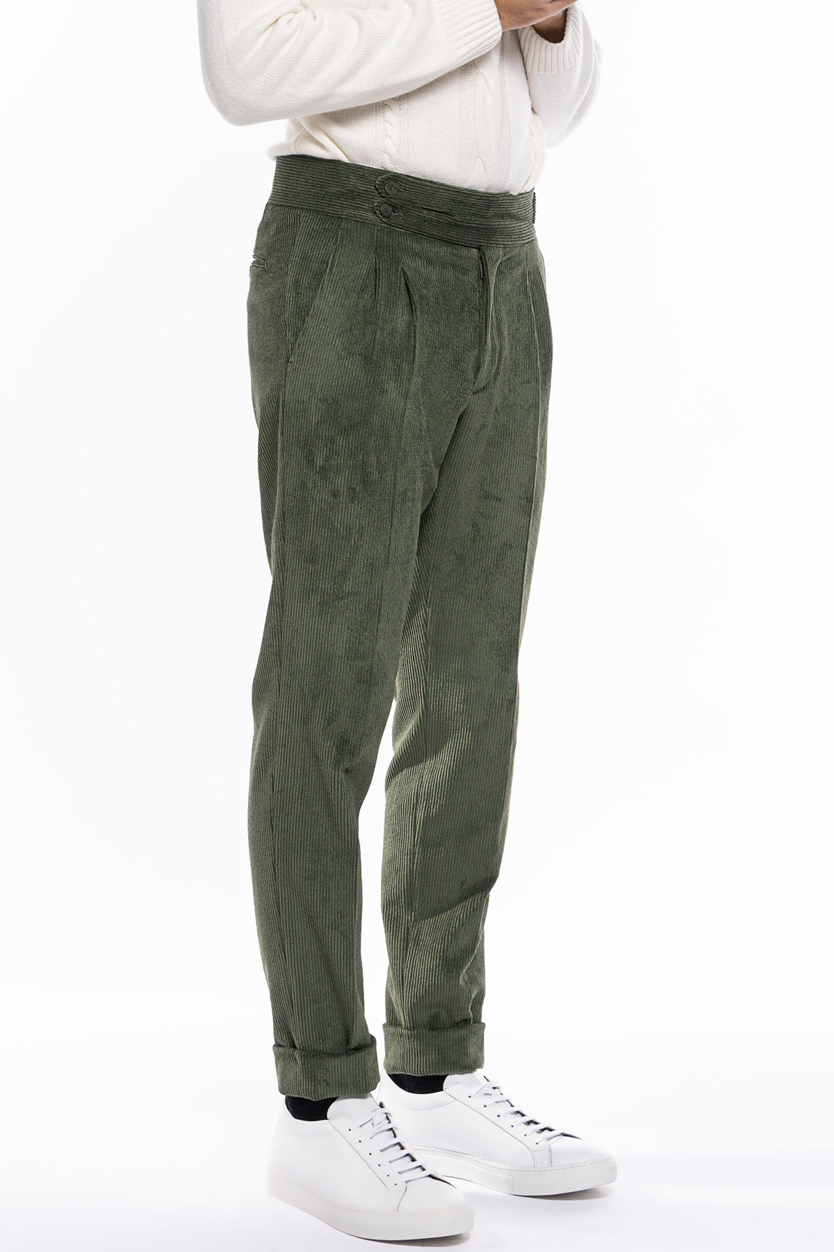 Pantalone uomo verde militare vita alta biforcato doppia pinces in velluto a costine strette