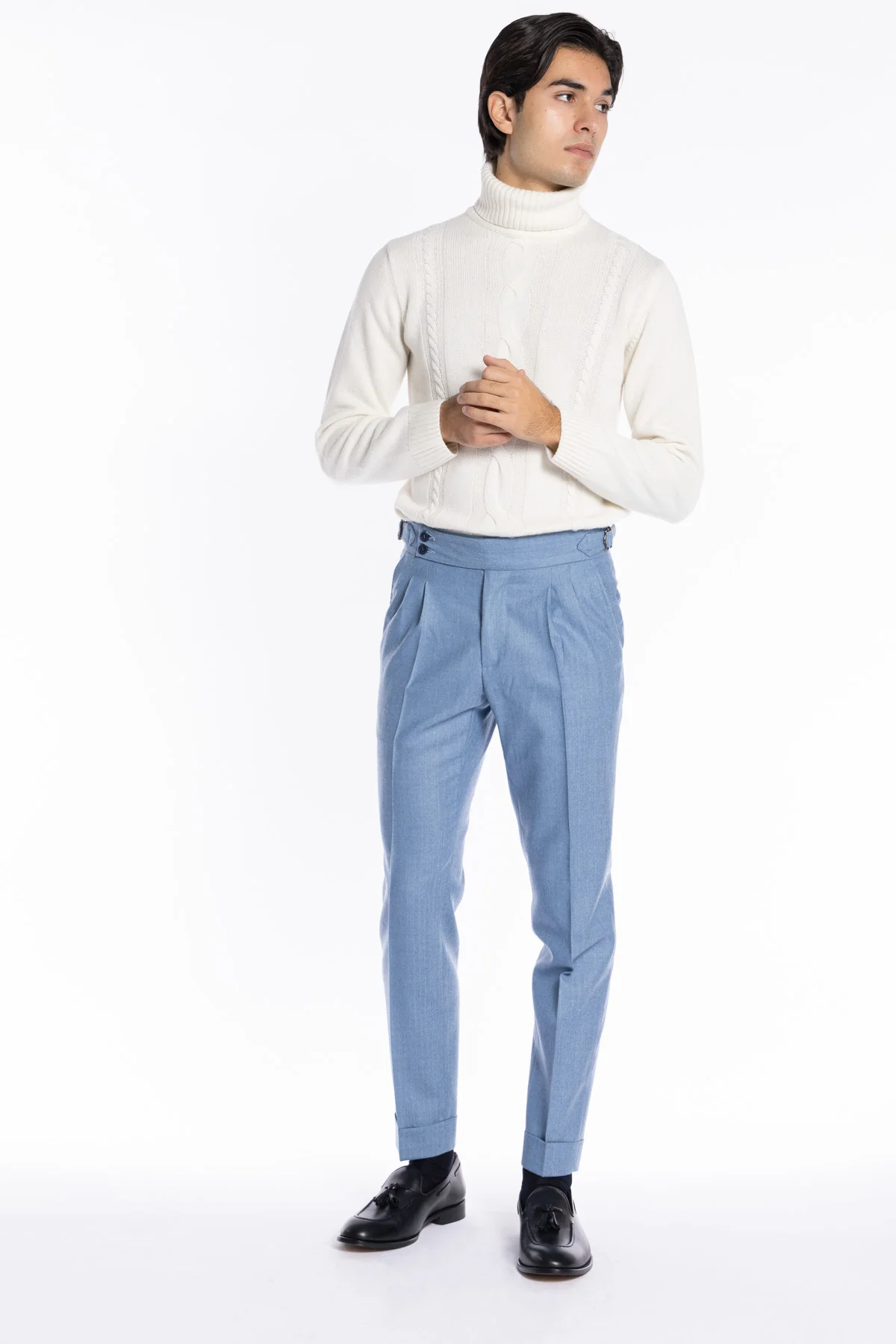 Pantalone uomo celeste spigato vita alta tasca america in lana flanella Holland & Sherry con doppia pinces e fibbie laterali regolabili