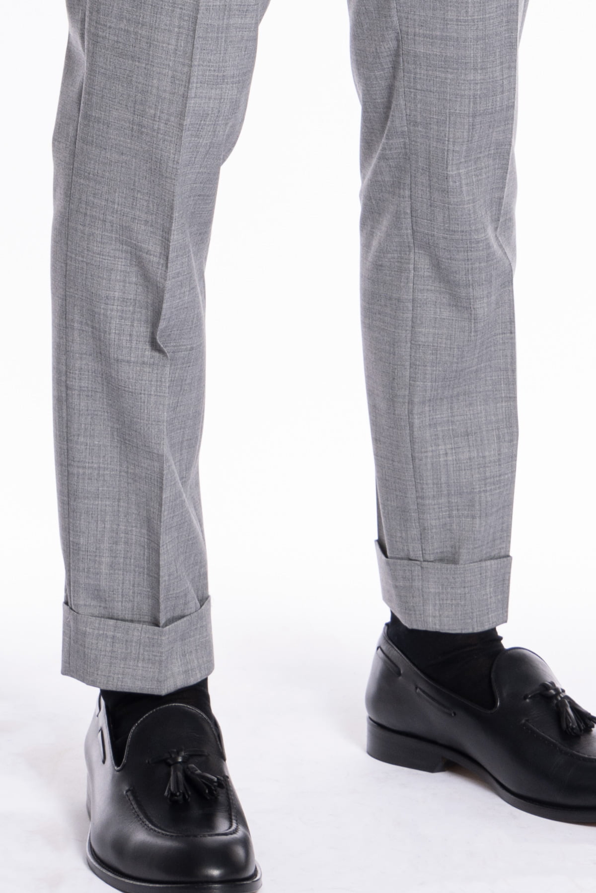 Pantalone uomo grigio chiaro in fresco lana misto slim fit con risvolto di 5cm